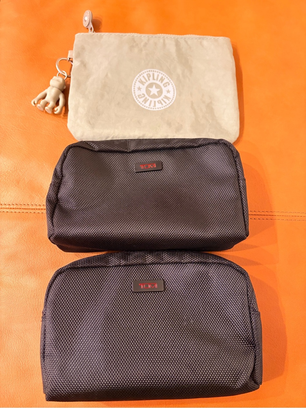 Kipling & Tumi Toiletry Bag bundle
